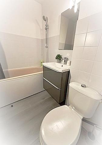 Charmant Studio Climatise 24 M2 Terrasse A 100M De La Plage Сен-Мандріє-сюр-Мер Екстер'єр фото